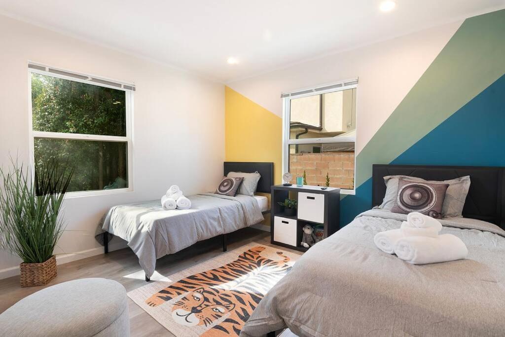 Beautiful 3 Bed 1 Bath Designer Home + Hot Tub Los Angeles Exterior foto